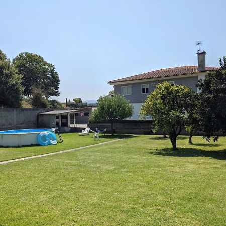 Villa Casa a 1km del centro de Nigrán Esterno foto