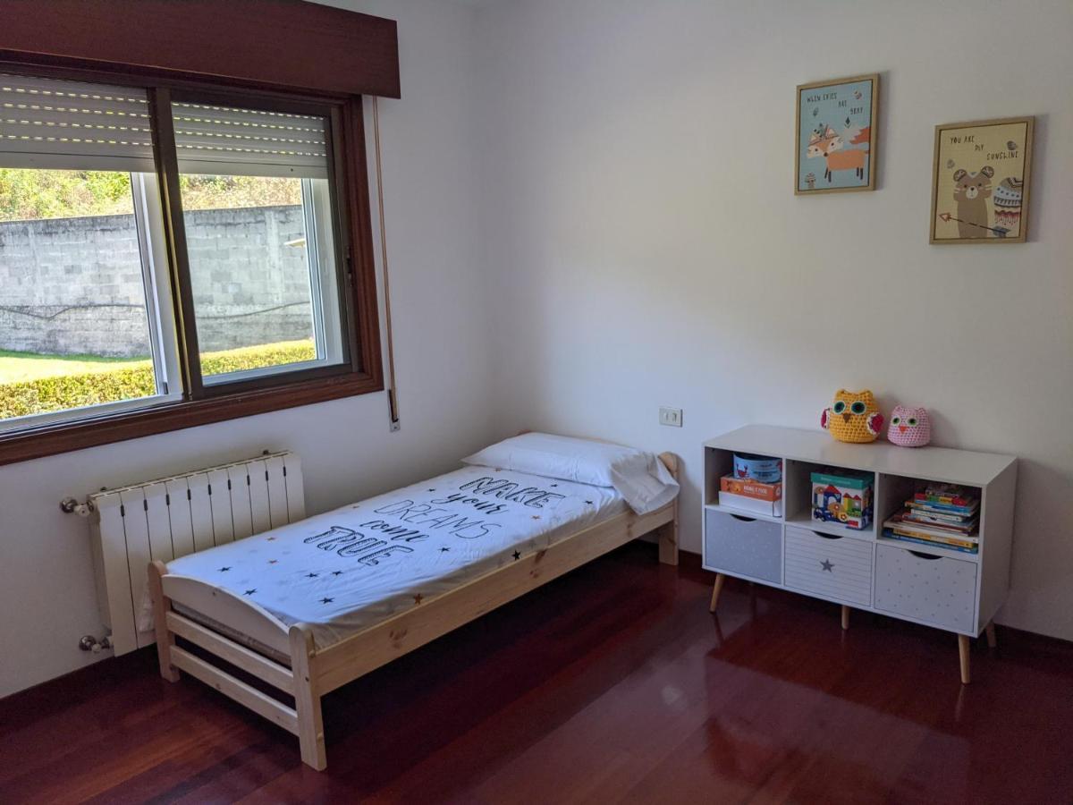 Villa Casa a 1km del centro de Nigrán Esterno foto