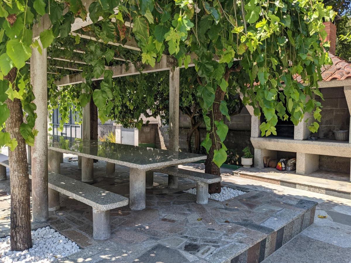 Villa Casa a 1km del centro de Nigrán Esterno foto