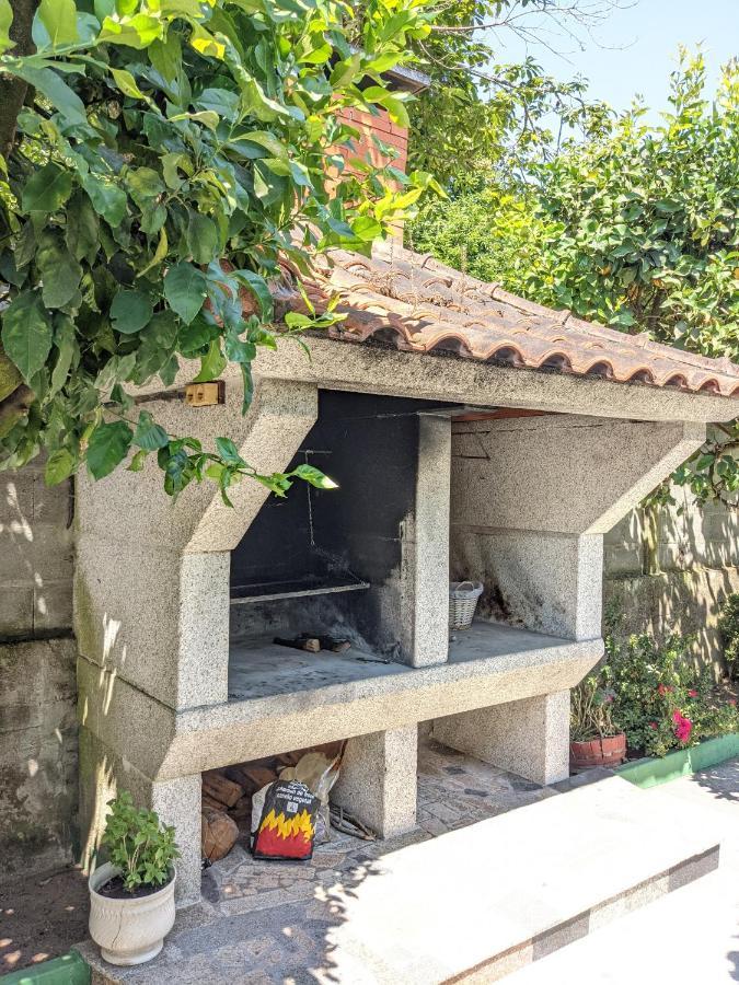 Villa Casa a 1km del centro de Nigrán Esterno foto