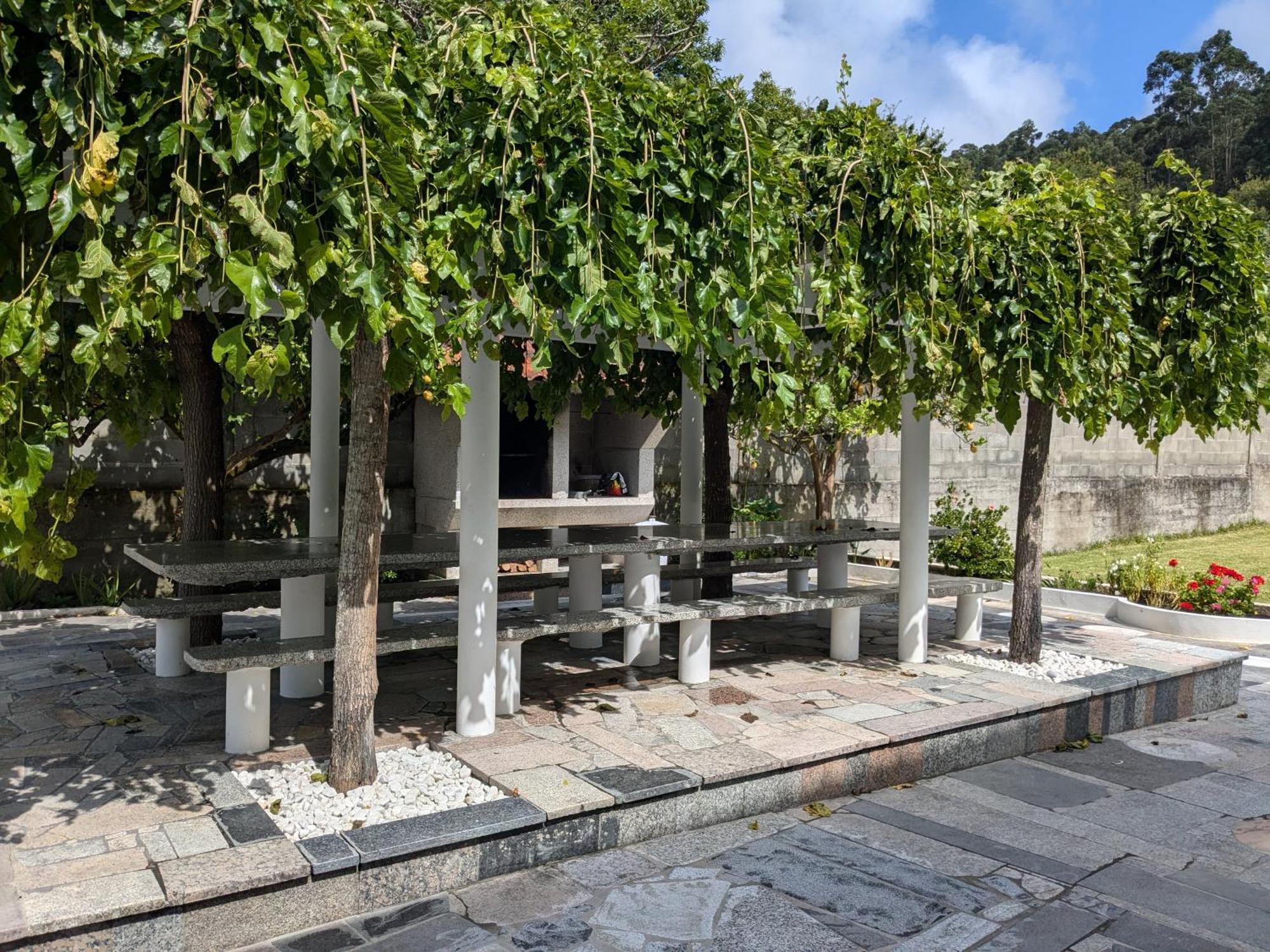 Villa Casa a 1km del centro de Nigrán Esterno foto